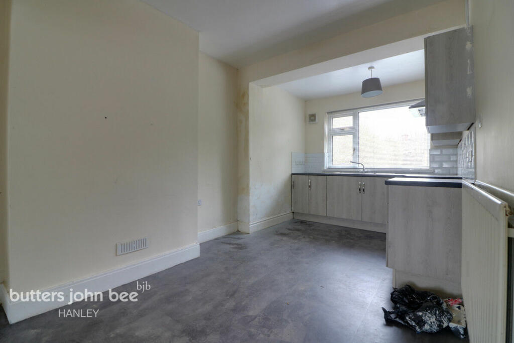 2 bedroom semi-detached house for sale in Dividy Road, Stoke-On-Trent ST2 9JQ, ST2