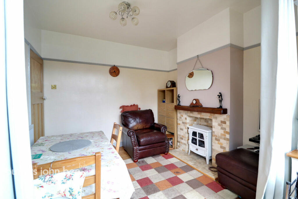 2 bedroom semi-detached house for sale in Shaftesbury Avenue, Burslem, ST6