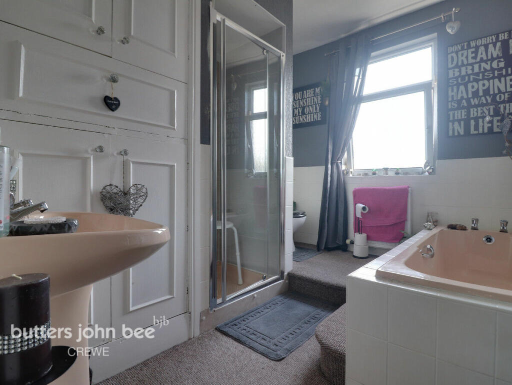 2 bedroom terraced house for sale in Gainsborough Road, Crewe, CW2