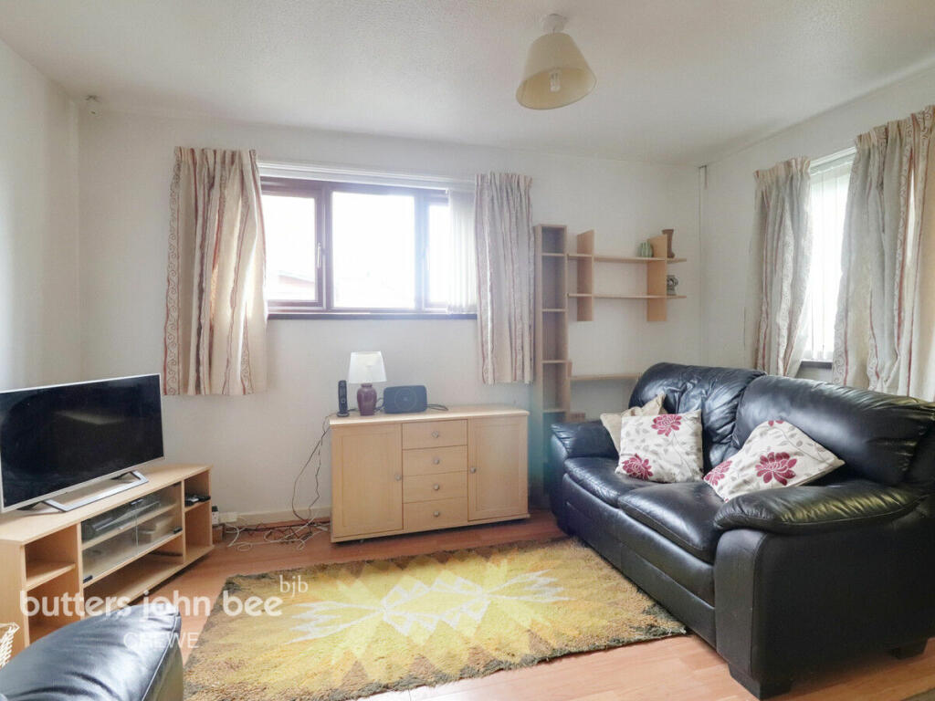 Additional property image - Queens Park Gardens, Crewe