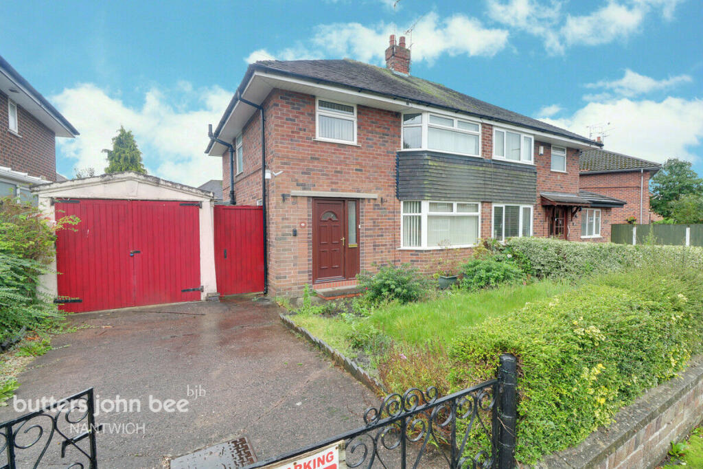 3 bedroom semidetached house for sale in Gerard Drive, Nantwich, CW5