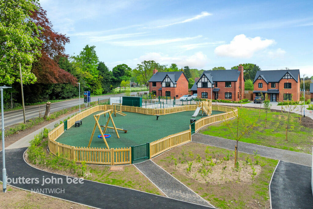 Additional property image - Alderwood Gardens, Aston, Nantwich