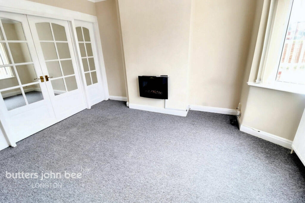2 bedroom semi-detached house for sale in Whieldon Crescent, Stoke-On-Trent, ST4