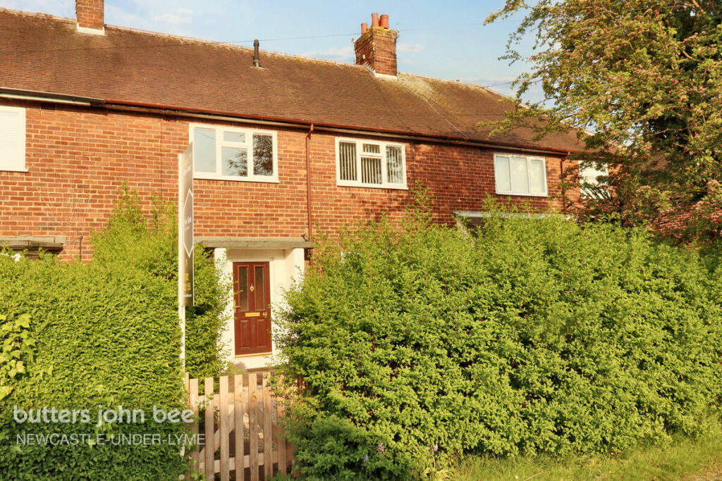3 bedroom terraced house for sale in Oldcastle Avenue, Newcastle, ST5