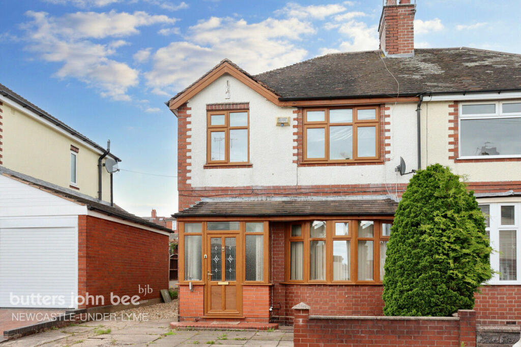 3 bedroom semidetached house for sale in Road West, Newcastle, ST5
