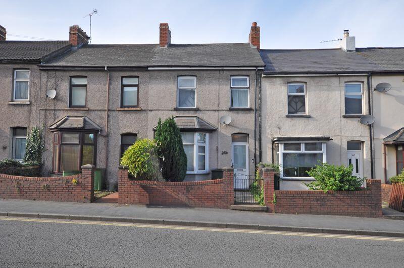 3 bedroom terraced house for sale in Larger Style, Caerleon Road