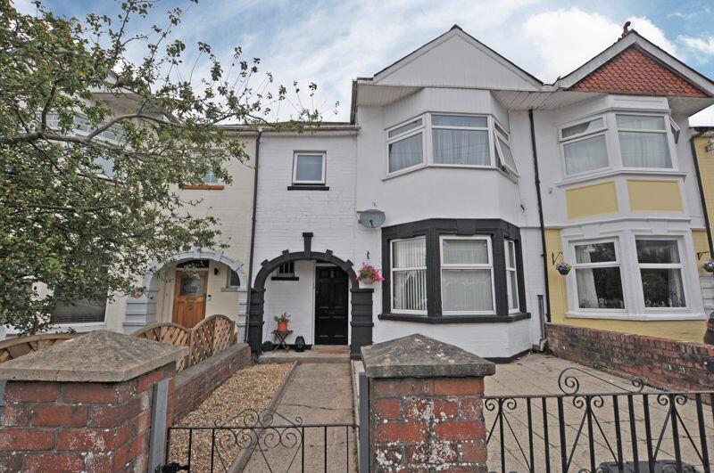 2 bedroom flat for rent in Stunning Apartment, Preston Avenue, Newport