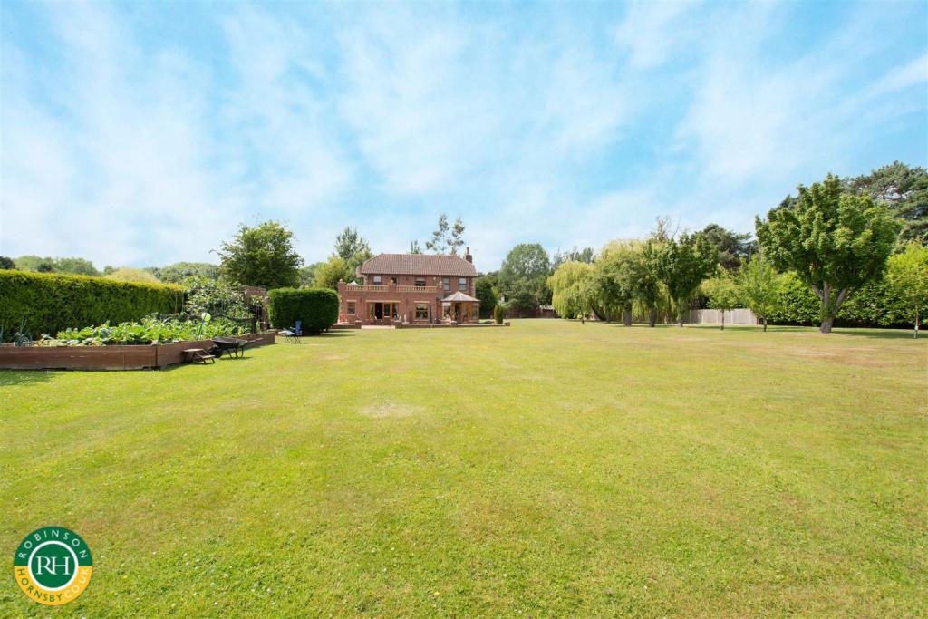 4 bedroom house for sale in Great North Road, Bawtry, Doncaster, DN10