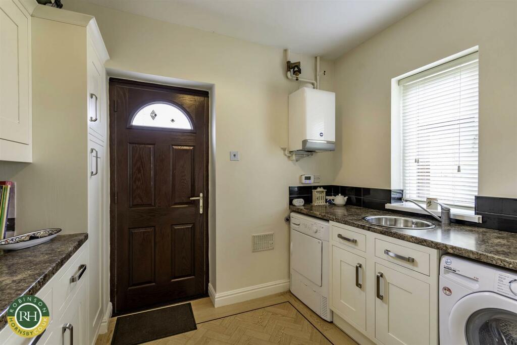 4 bedroom detached house for sale in The Paddocks, Cusworth, Doncaster, DN5