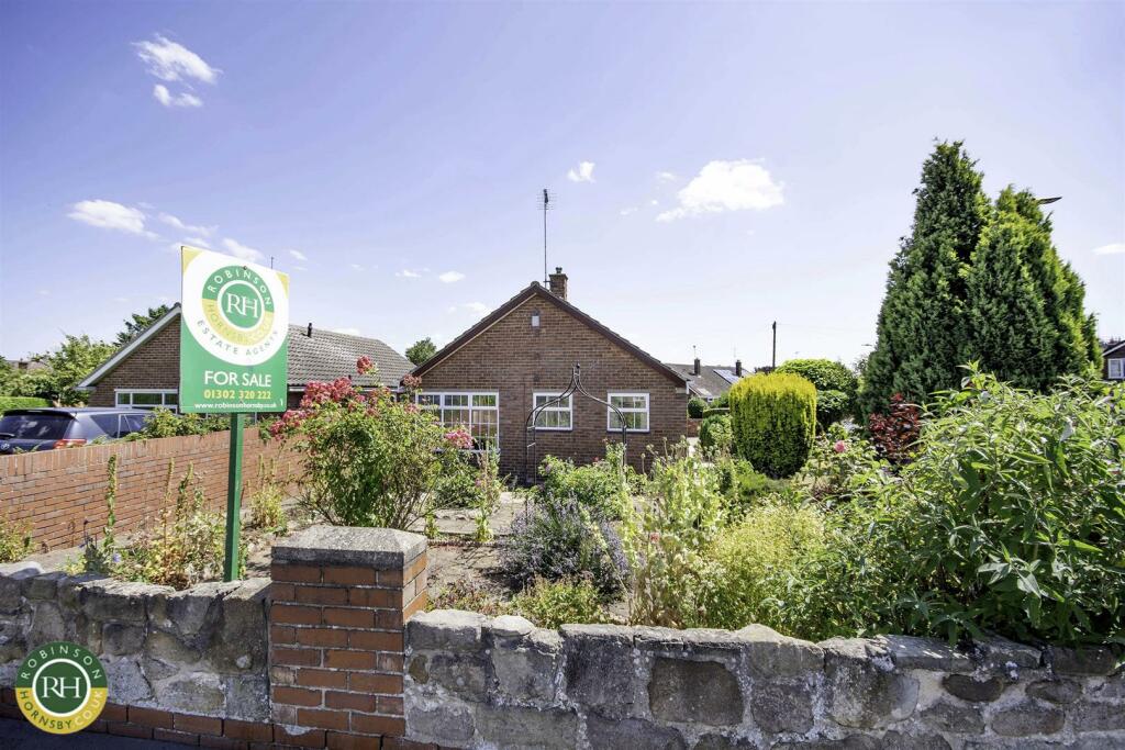 3 bedroom bungalow for sale in St. Marys Crescent, Tickhill, Doncaster