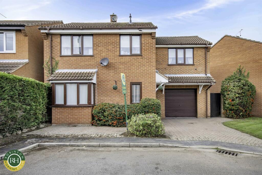4 bedroom detached house for sale in Arundel Drive, Ranskill, Retford, DN22