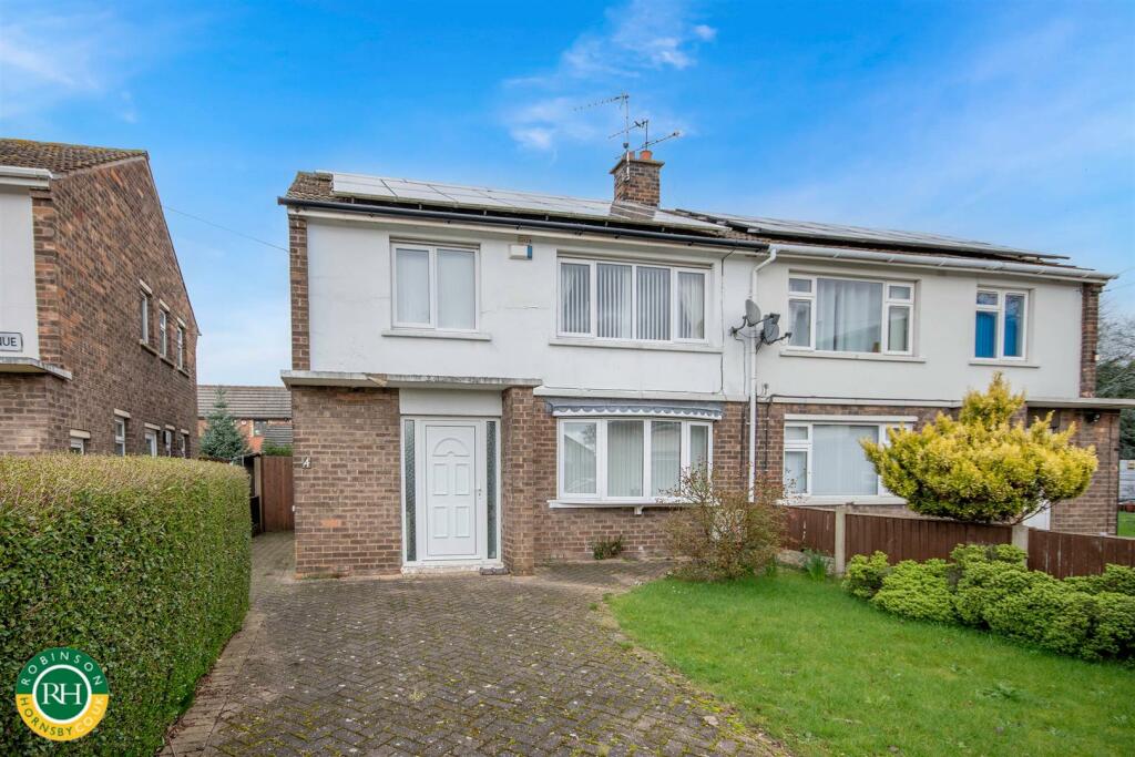 3 bedroom semidetached house for sale in Beech Avenue, Tickhill