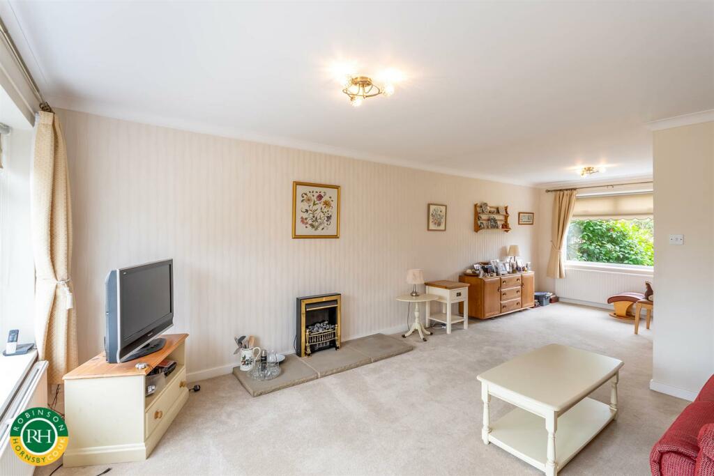 3 bedroom detached house for sale in Goodison Boulevard, Cantley