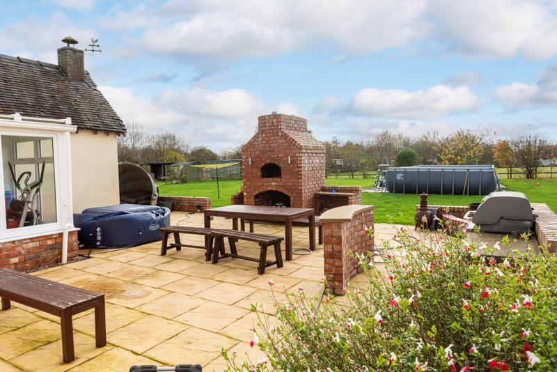 5 bedroom detached house for sale in Rope Farm, Rope Lane, Shavington, CW2