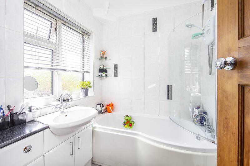 3 bedroom semidetached house for sale in Wybunbury Road, Willaston, CW5