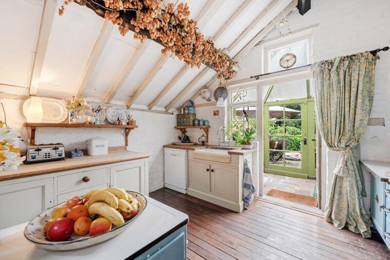 Additional property image - Hawk House, Nantwich Road, Wrenbury, Near Nantwich