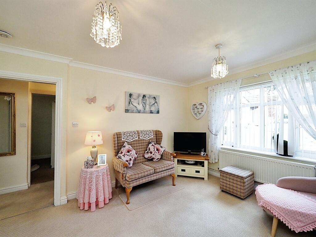 2 bedroom semidetached bungalow for sale in Gascoigne Drive, Spondon