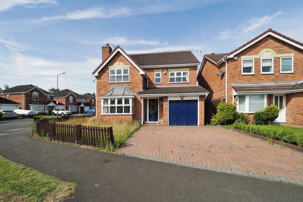 4 bedroom detached house for sale in Sevenlands Drive, Boulton Moor, Derby, DE24