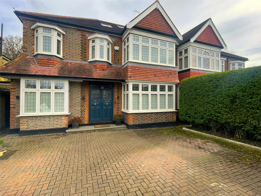 5 bedroom semi-detached house for rent in Old Park Ridings, London, N21