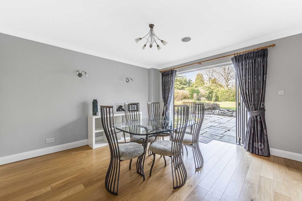Additional property image - Calder Avenue, Brookmans Park, Hertfordshire, AL9
