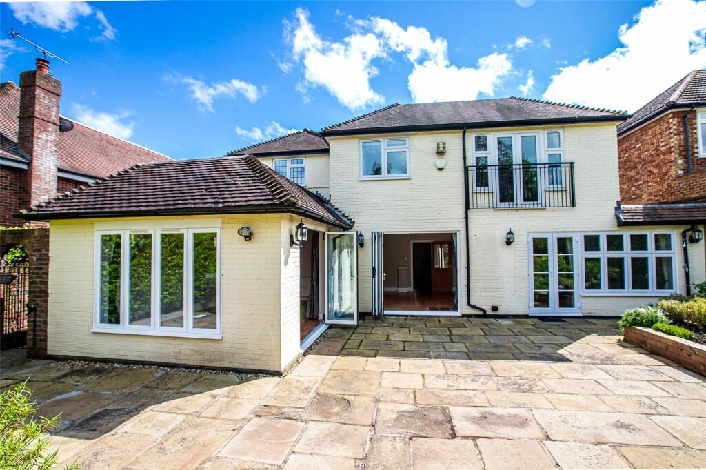 Additional property image - Calder Avenue, Brookmans Park, Hertfordshire, AL9