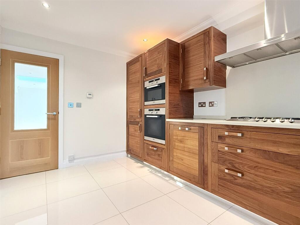 Additional property image - Georges Wood Road, Brookmans Park, Hertfordshire, AL9