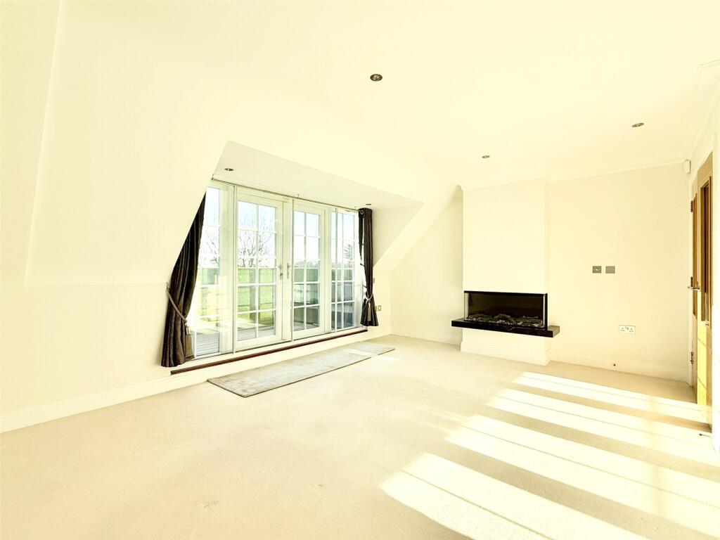 Additional property image - Georges Wood Road, Brookmans Park, Hertfordshire, AL9