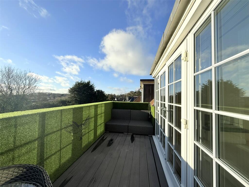 Additional property image - Georges Wood Road, Brookmans Park, Hertfordshire, AL9