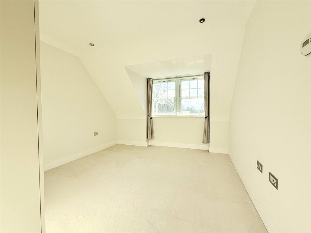 Additional property image - Georges Wood Road, Brookmans Park, Hertfordshire, AL9