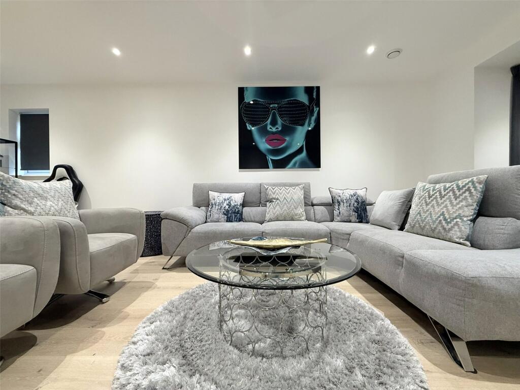 Additional property image - Georges Wood Road, Brookmans Park, AL9