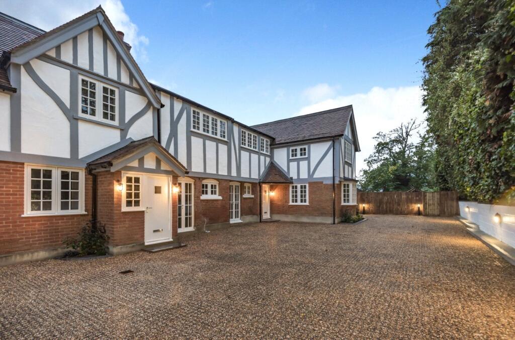 Main image of property: The Coach House, Barnet Lane, Elstree, WD6