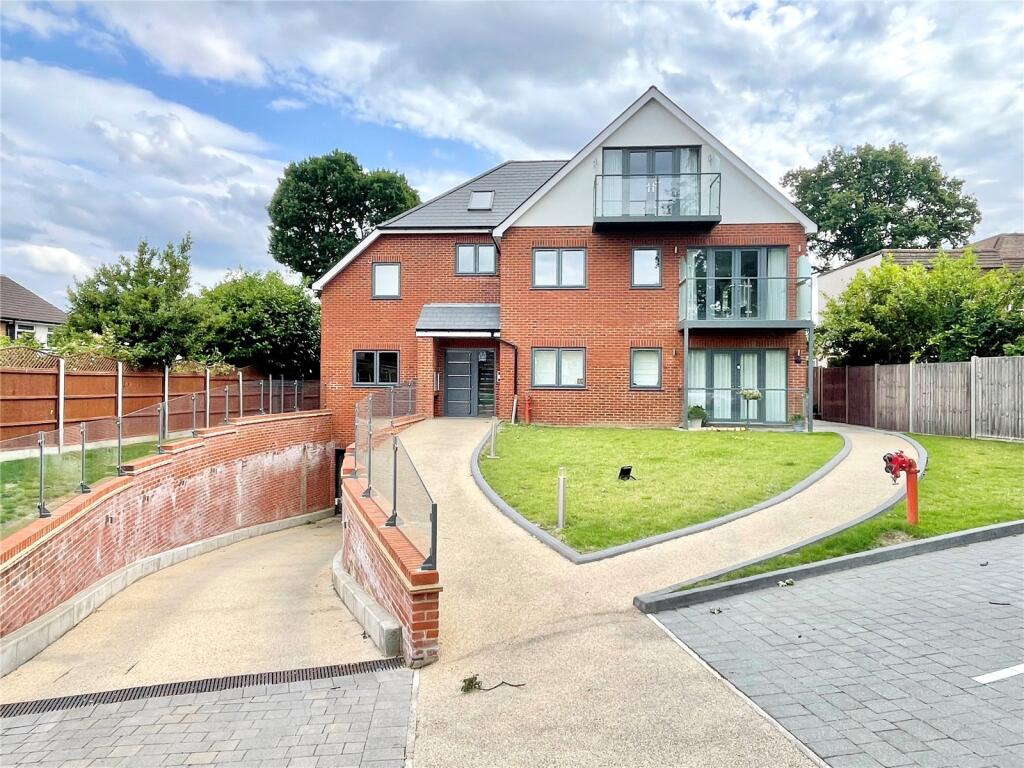 Main image of property: The Causeway, Potters Bar, Hertfordshire, EN6