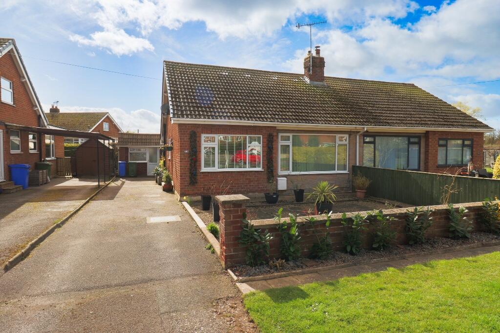 3 bedroom semidetached bungalow for sale in Filey Road, Gristhorpe