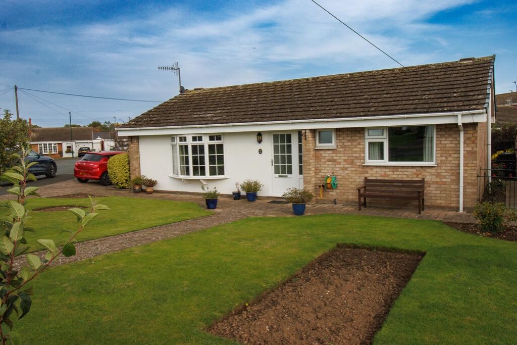 3 bedroom detached bungalow for sale in Harborough Close, Hunmanby YO14