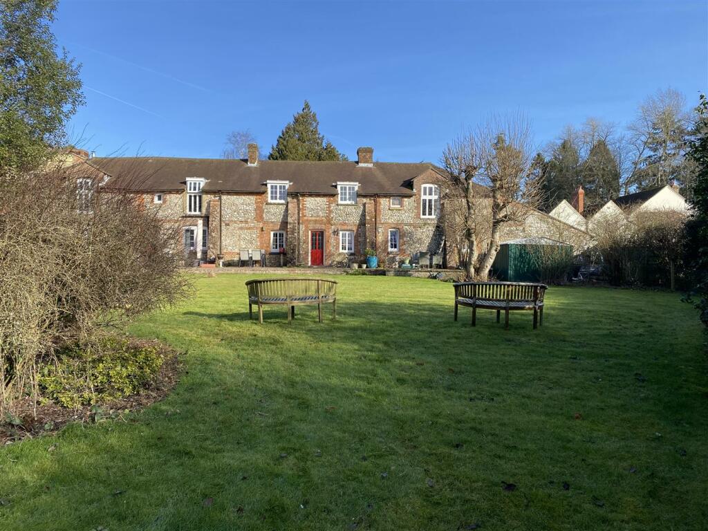 2 bedroom semidetached house for sale in Esseborne Manor, Hurstbourne Tarrant, Andover, SP11