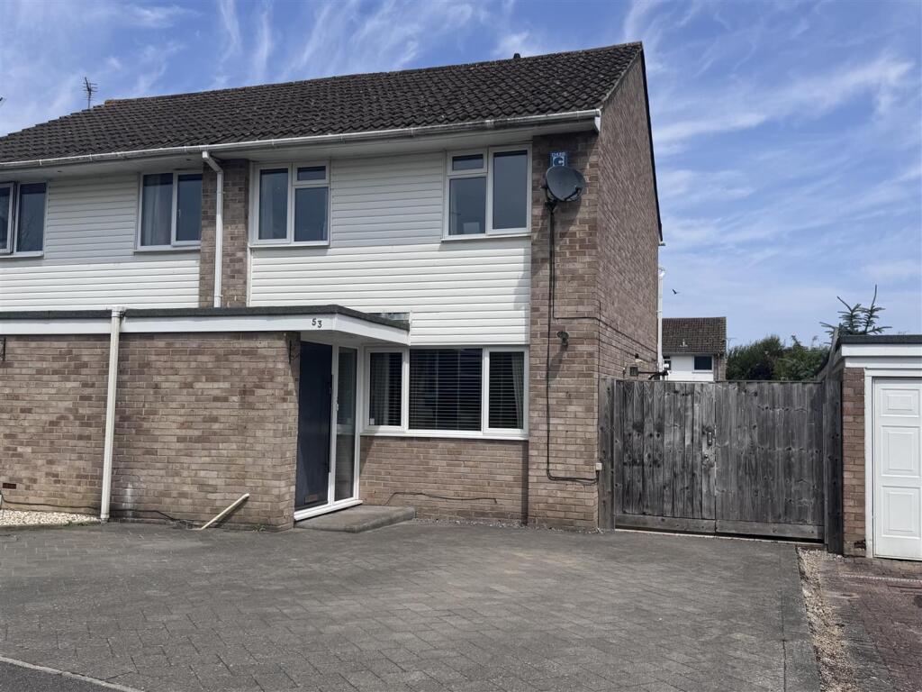 3 bedroom semi-detached house