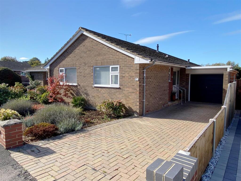 Main image of property: Monkswood Close, Newbury