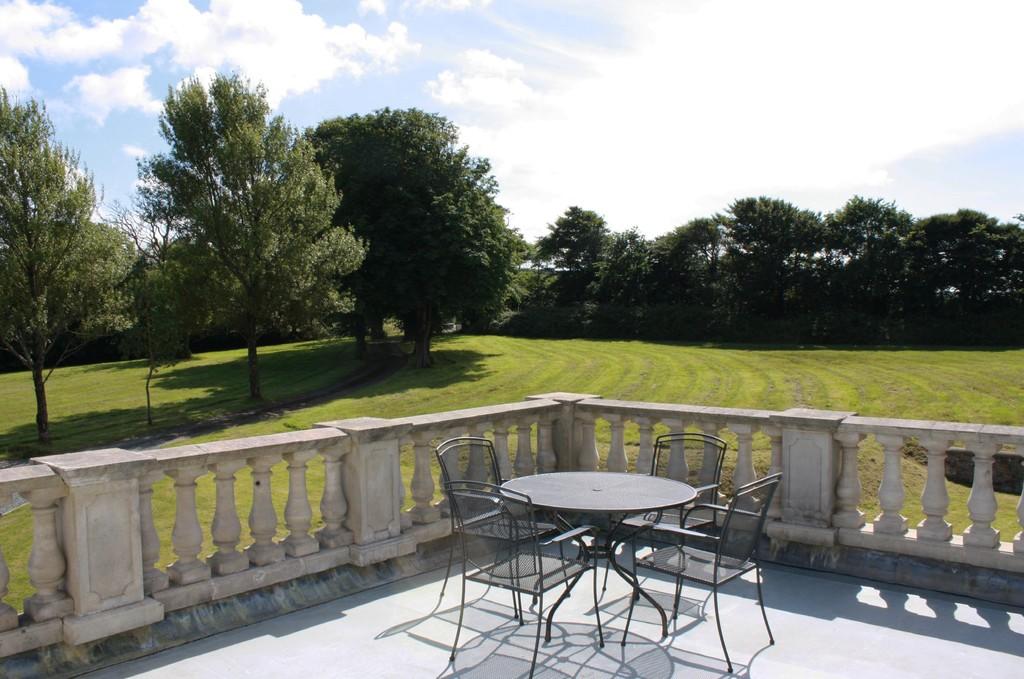 8 bedroom manor house for sale in Portfield Gate, Haverfordwest