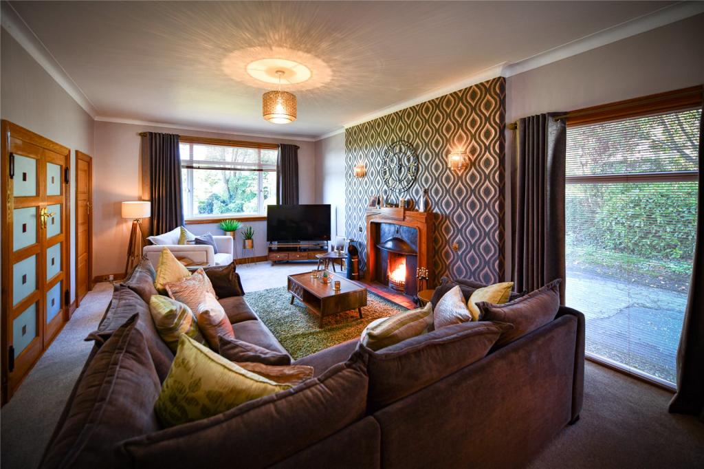 5 bedroom detached house for sale in Whitehouse, Whitehouse Road