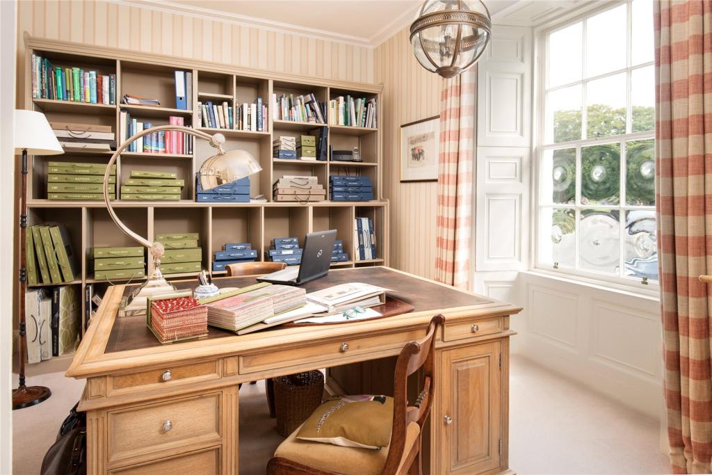 4 bedroom house for sale in Moatwell House, High Street, Kirkcudbright