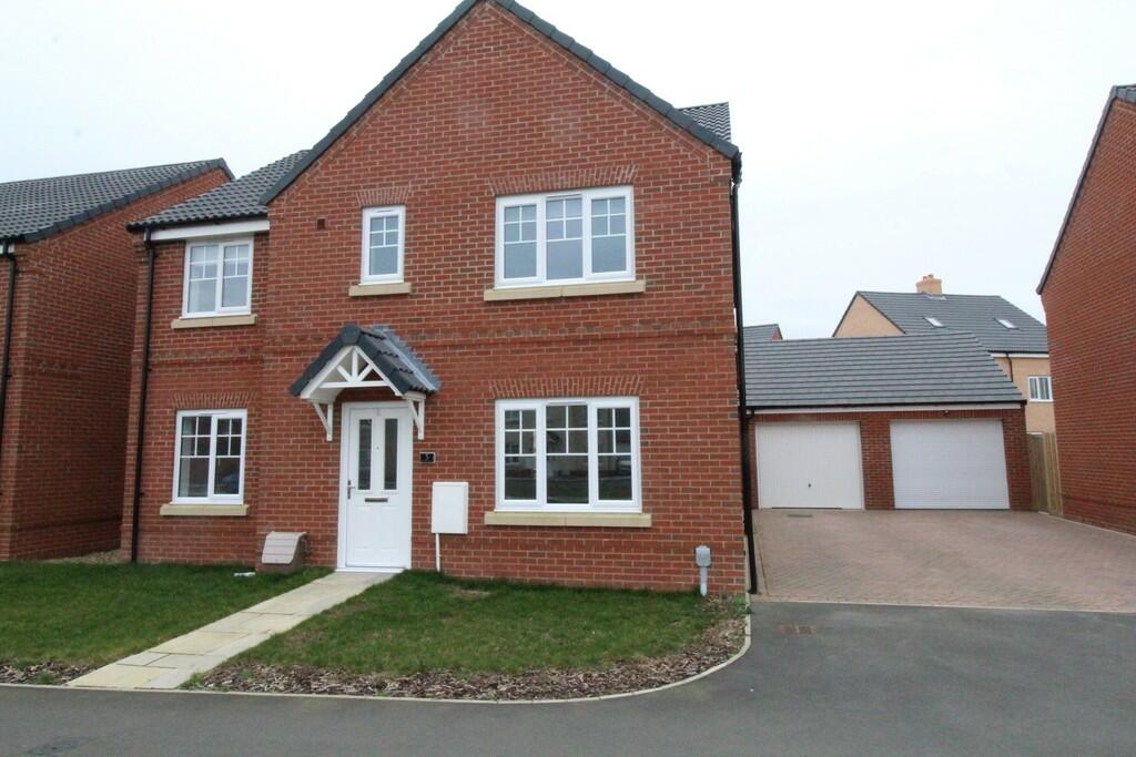 5 bedroom detached house for sale in Buckton Place, Saxmundham Road, IP16
