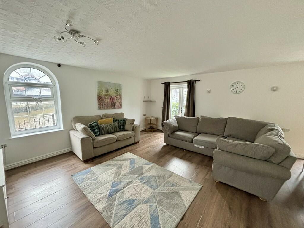 3 bedroom semidetached house for sale in Merchants Quay, Salford Quays, M50