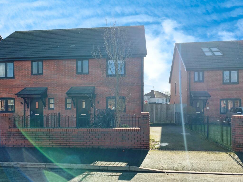 3 bedroom semidetached house for sale in Warburton Hey, Rainhill