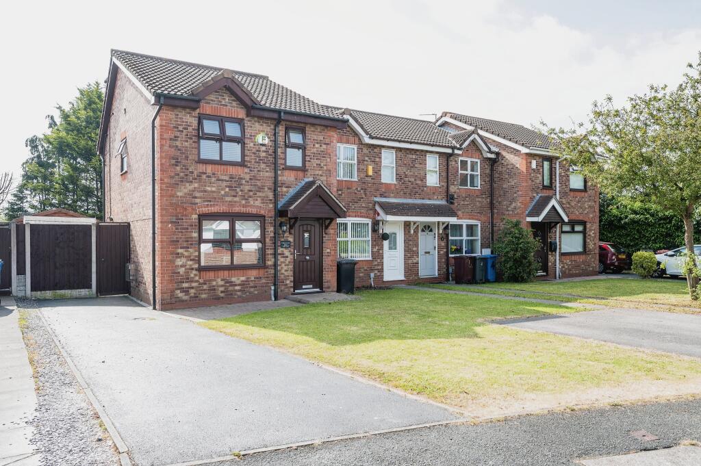 3 bedroom end of terrace house for sale in Berrywood Drive, Whiston