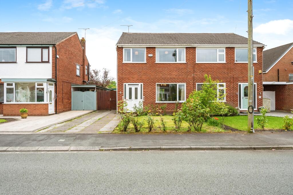 3 bedroom semidetached house for sale in Plumtree Close, Prescot