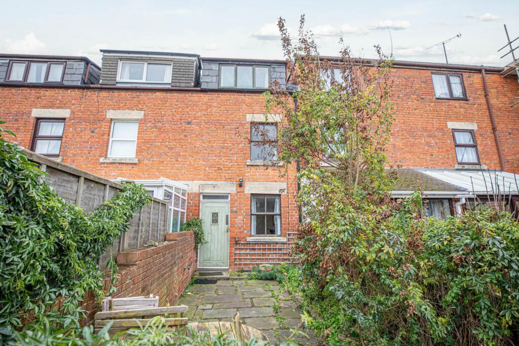 Main image of property: Gloucester Road, Stonehouse