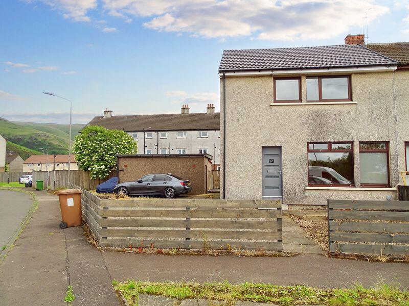 3 bedroom semi-detached house
