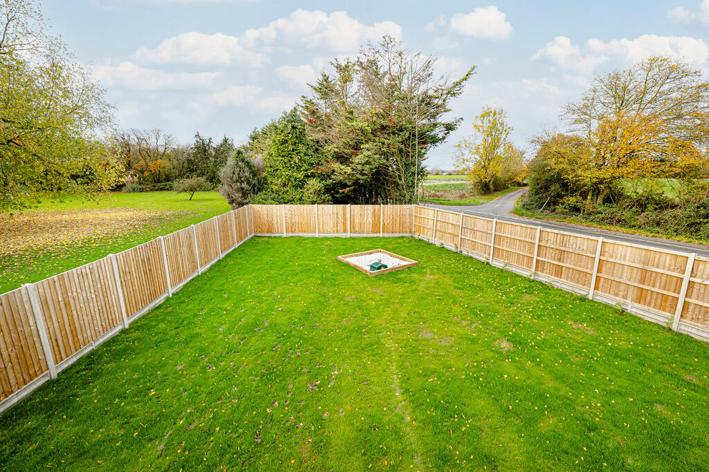 Additional property image - Chelmsford Road, Onslow Green