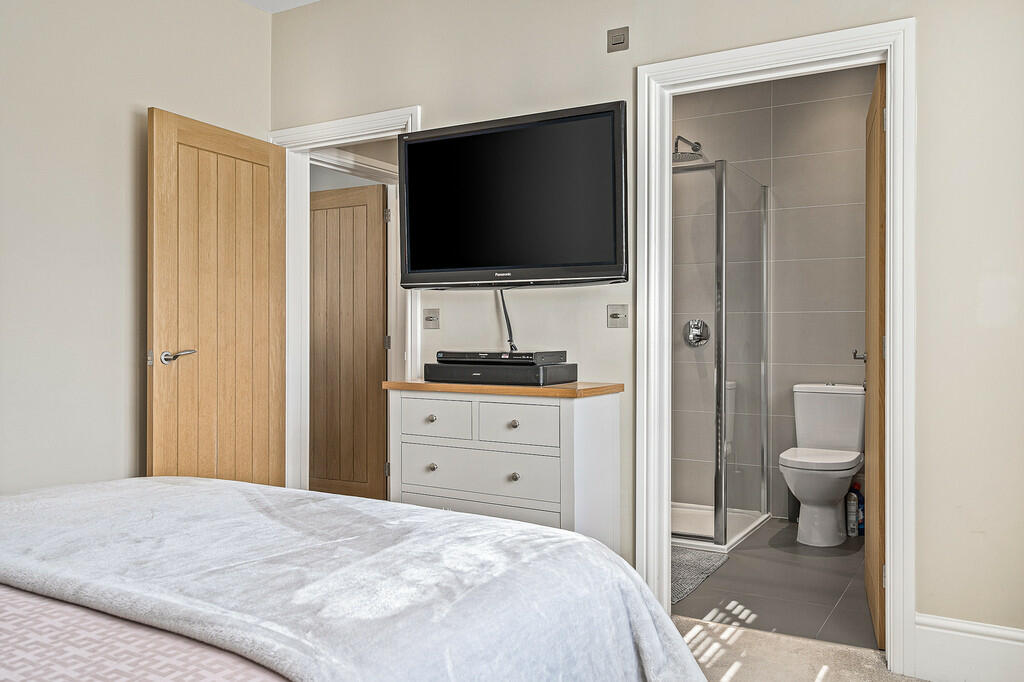 Additional property image - Causeway End, Felsted