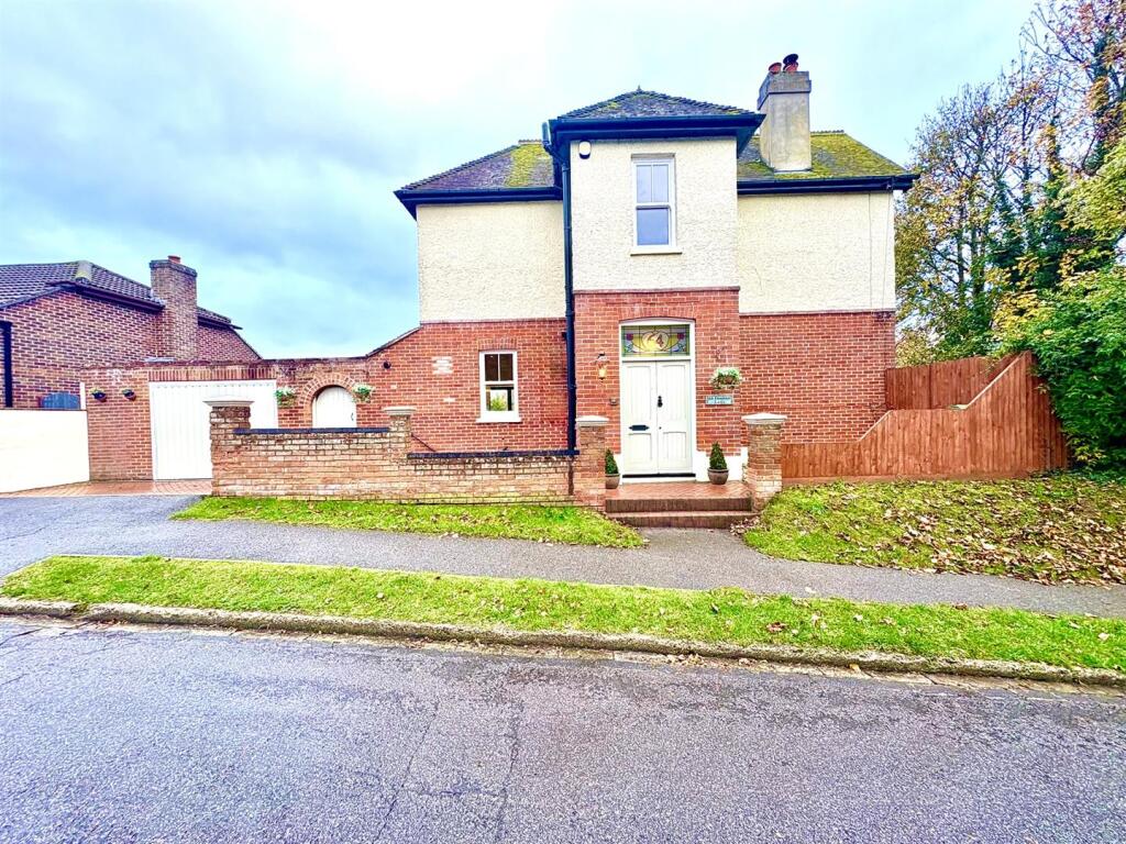 Main image of property: Drayton Lane, Drayton, Portsmouth